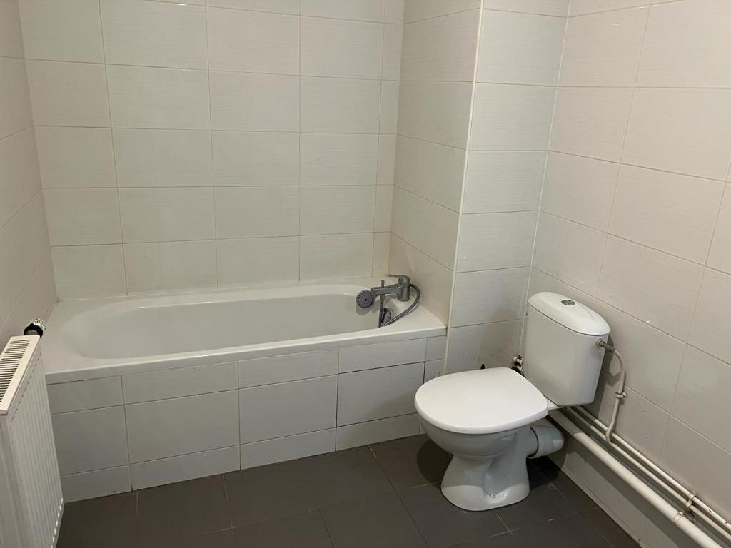 Appartement Idealement Place Villeparisis Buitenkant foto