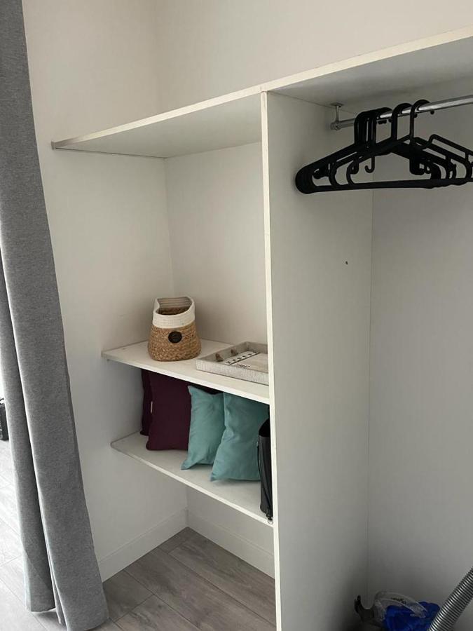 Appartement Idealement Place Villeparisis Buitenkant foto