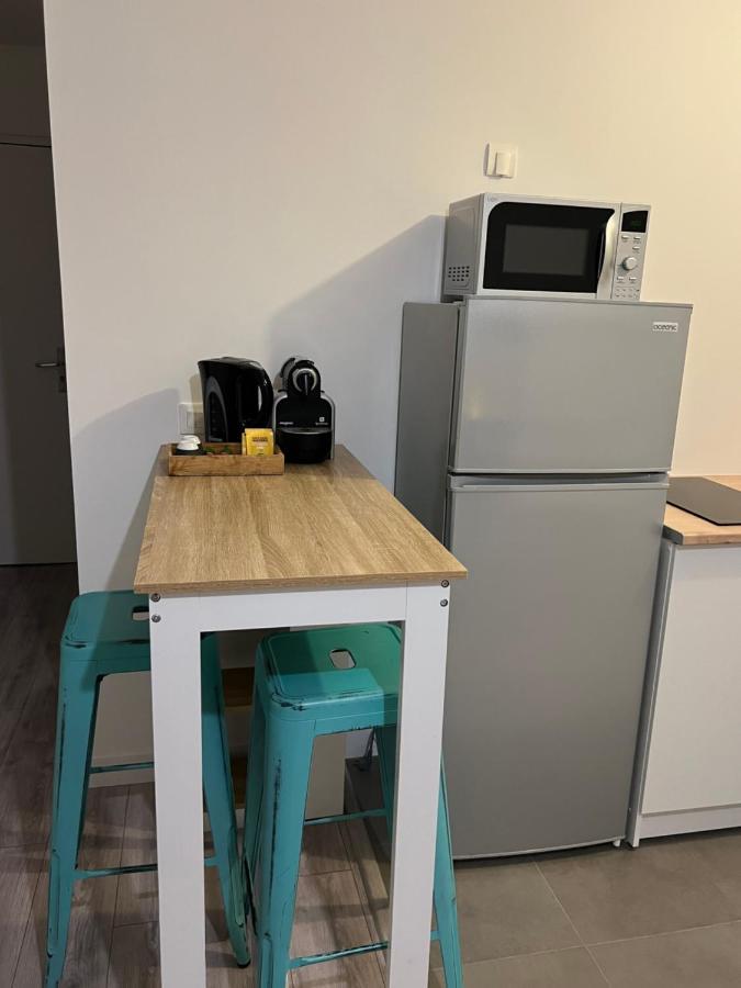 Appartement Idealement Place Villeparisis Buitenkant foto